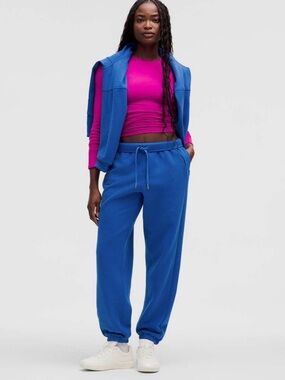 Lululemon Scuba Mid-Rise Oversized Jogger *Regular Size S